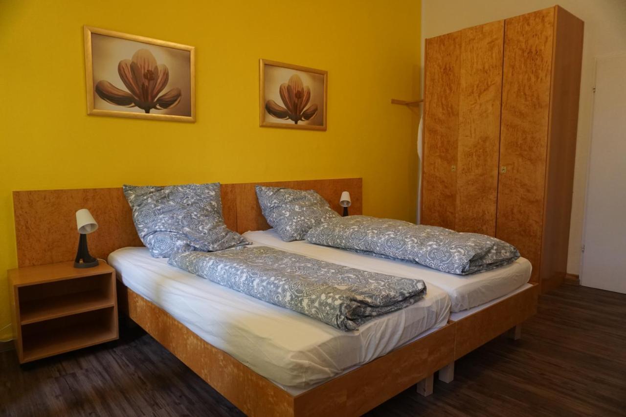 Pension Stadtmitte Garni Karlsruhe Buitenkant foto
